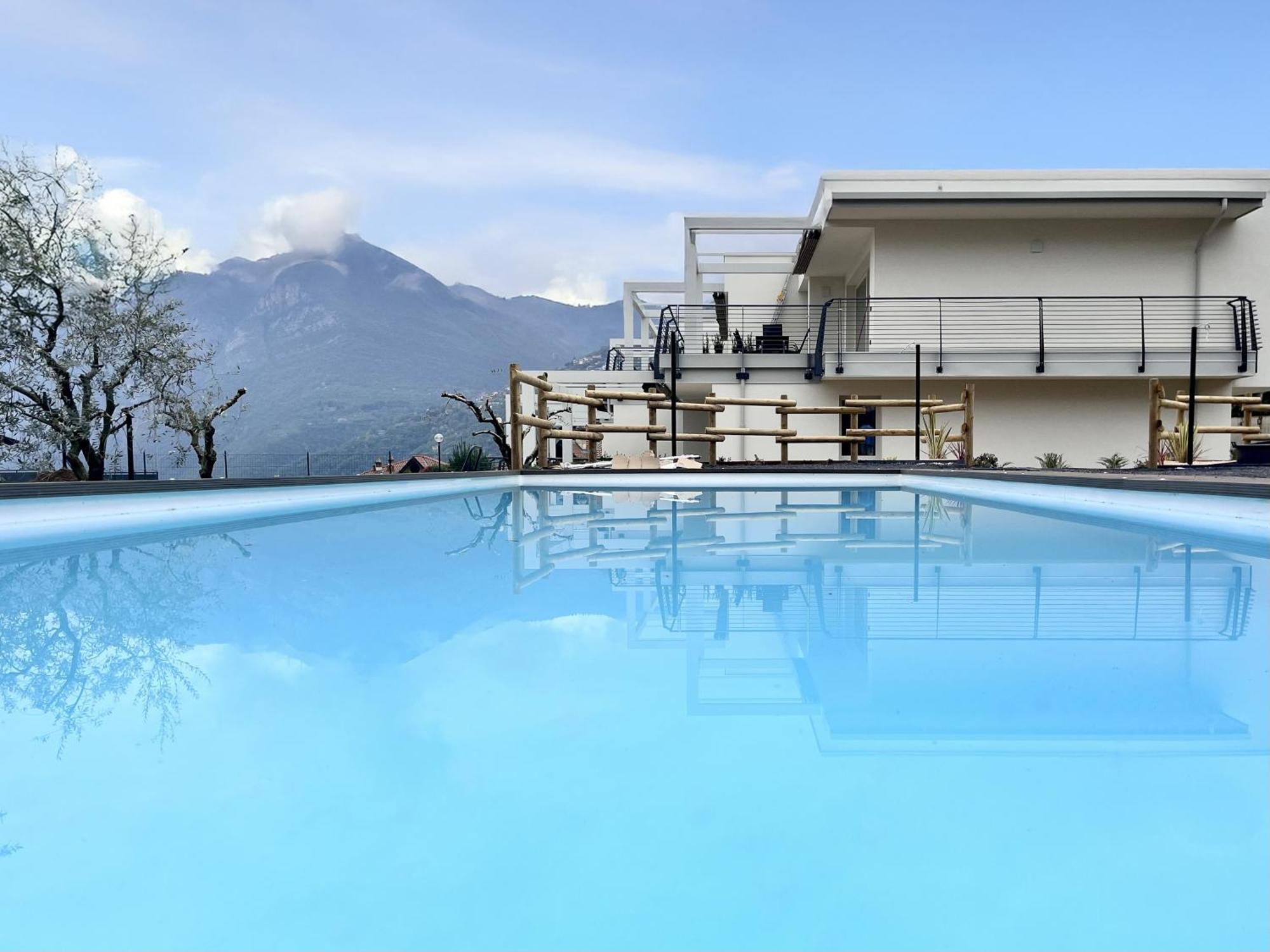 Costa Blu - Terrace Overlooking The Lake & Pool Riva di Solto Exterior foto