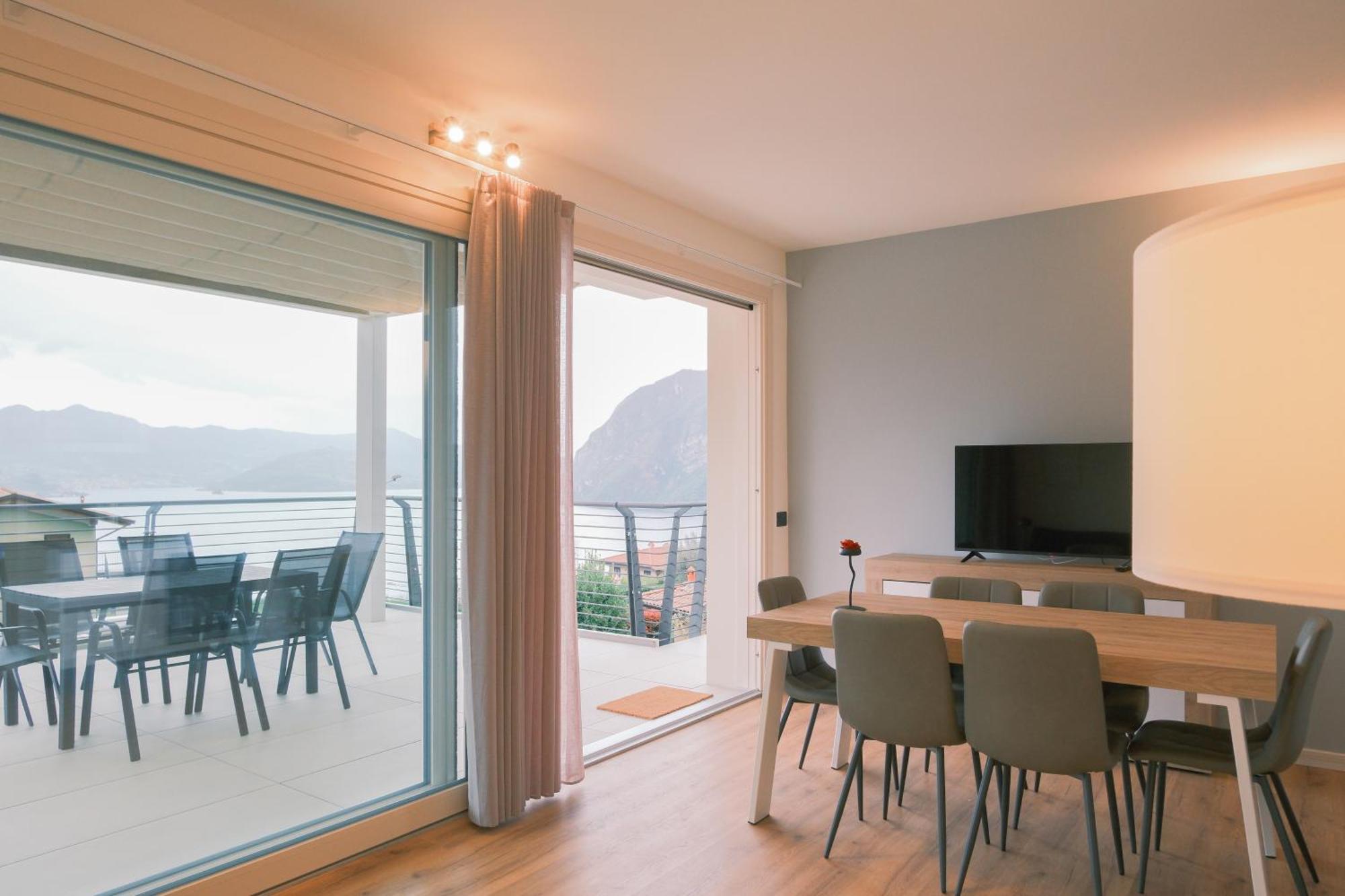 Costa Blu - Terrace Overlooking The Lake & Pool Riva di Solto Exterior foto