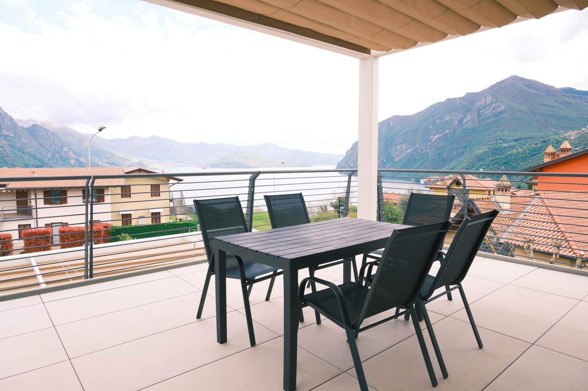 Costa Blu - Terrace Overlooking The Lake & Pool Riva di Solto Exterior foto