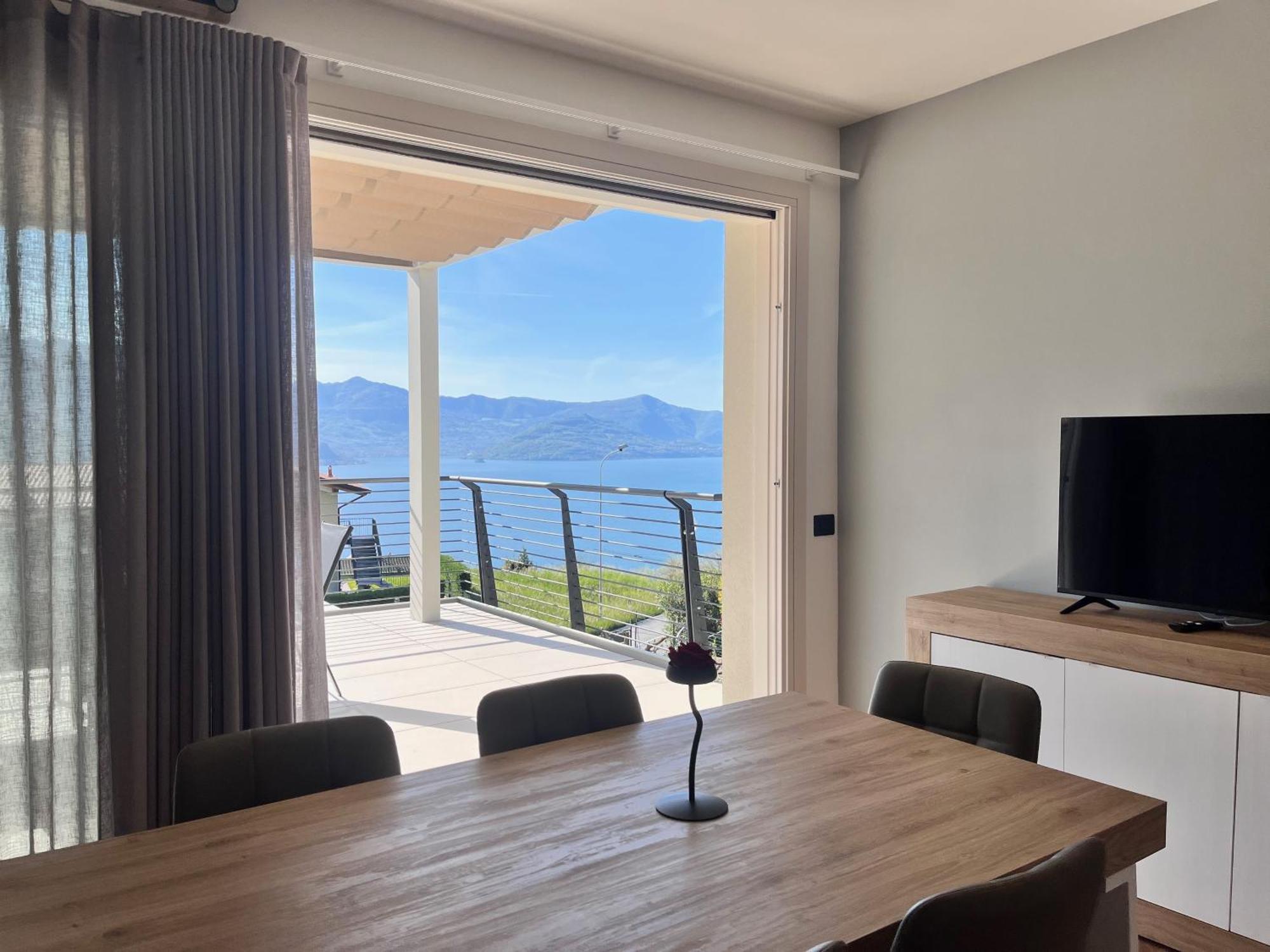 Costa Blu - Terrace Overlooking The Lake & Pool Riva di Solto Exterior foto