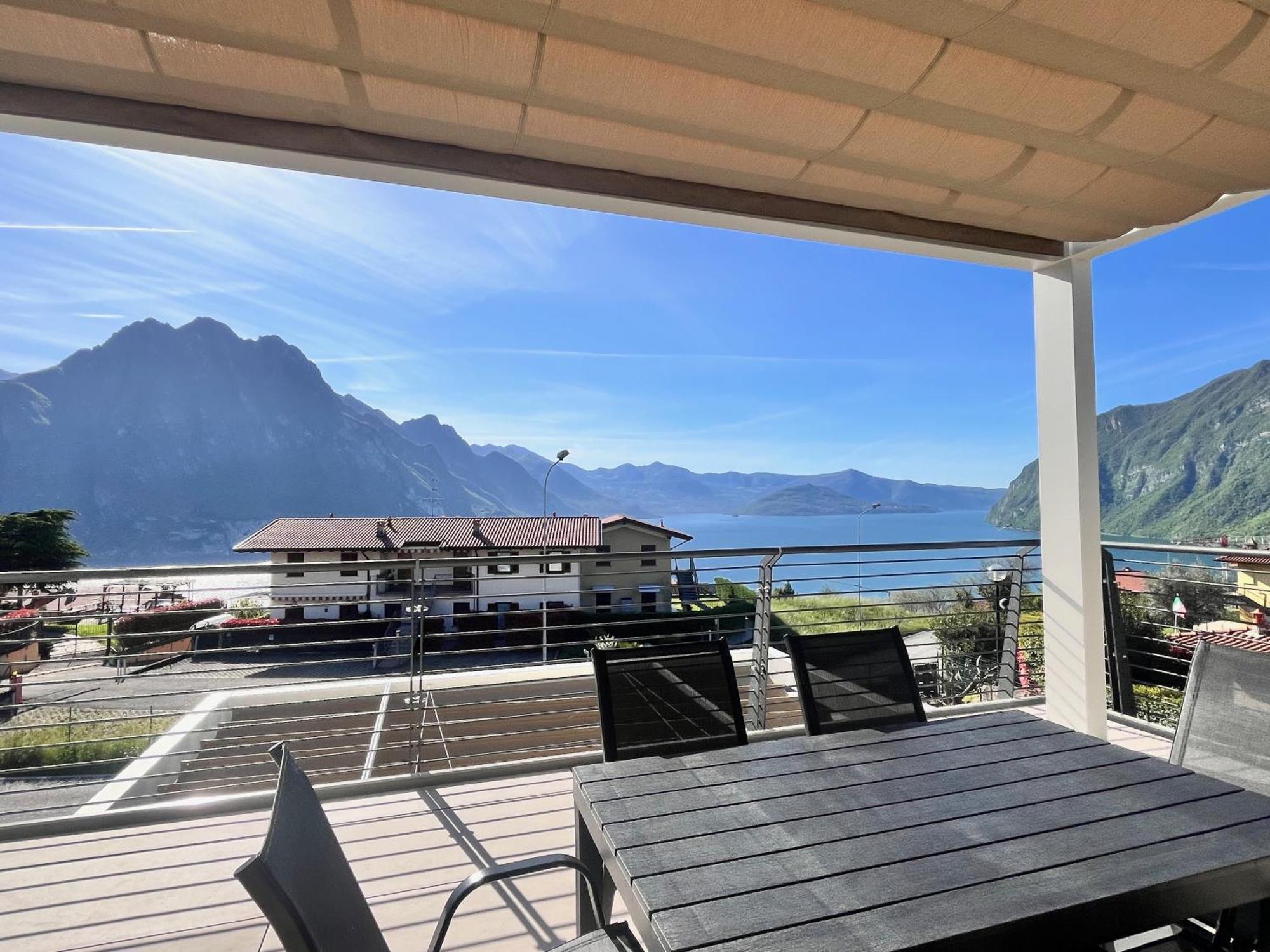 Costa Blu - Terrace Overlooking The Lake & Pool Riva di Solto Exterior foto