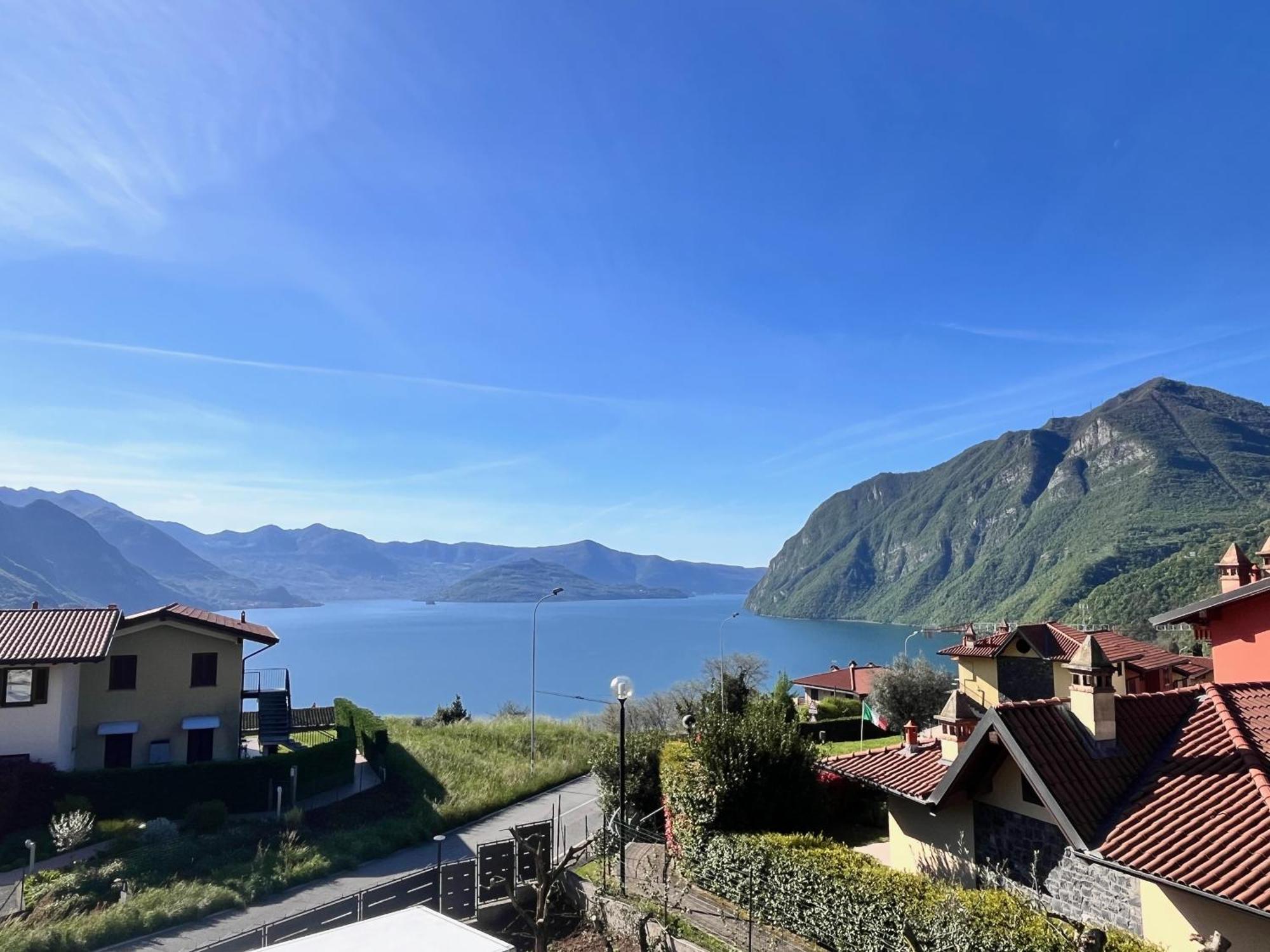 Costa Blu - Terrace Overlooking The Lake & Pool Riva di Solto Exterior foto