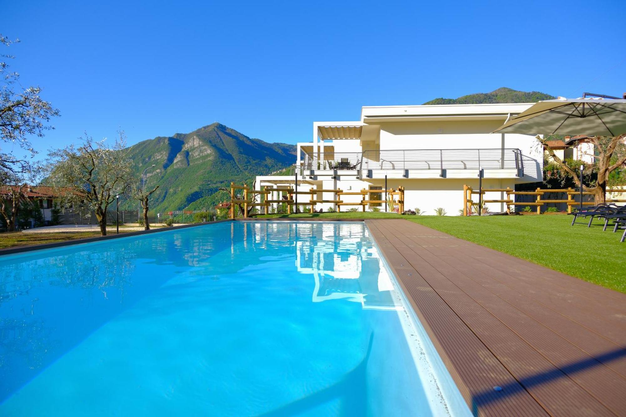 Costa Blu - Terrace Overlooking The Lake & Pool Riva di Solto Exterior foto