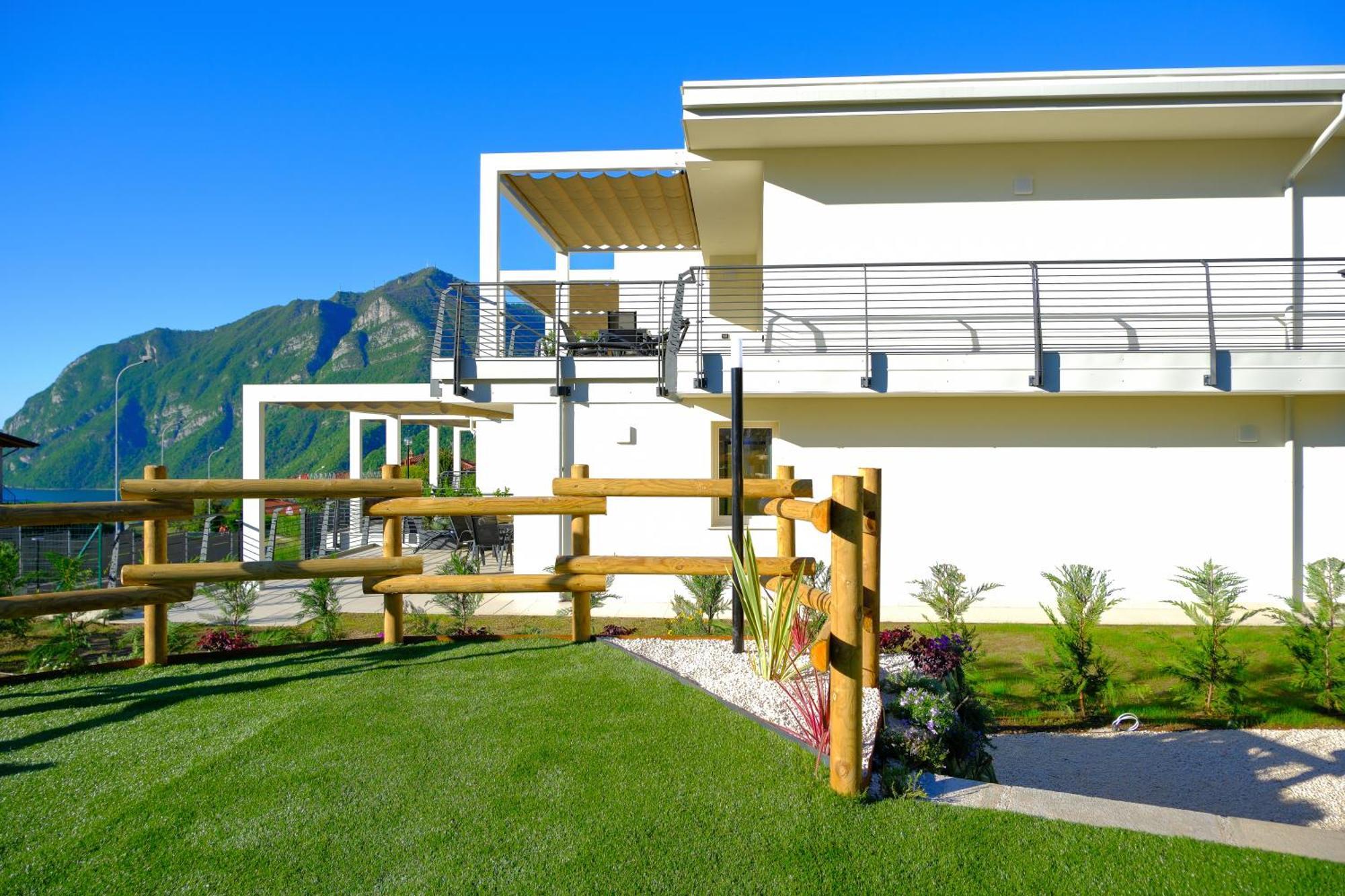 Costa Blu - Terrace Overlooking The Lake & Pool Riva di Solto Exterior foto