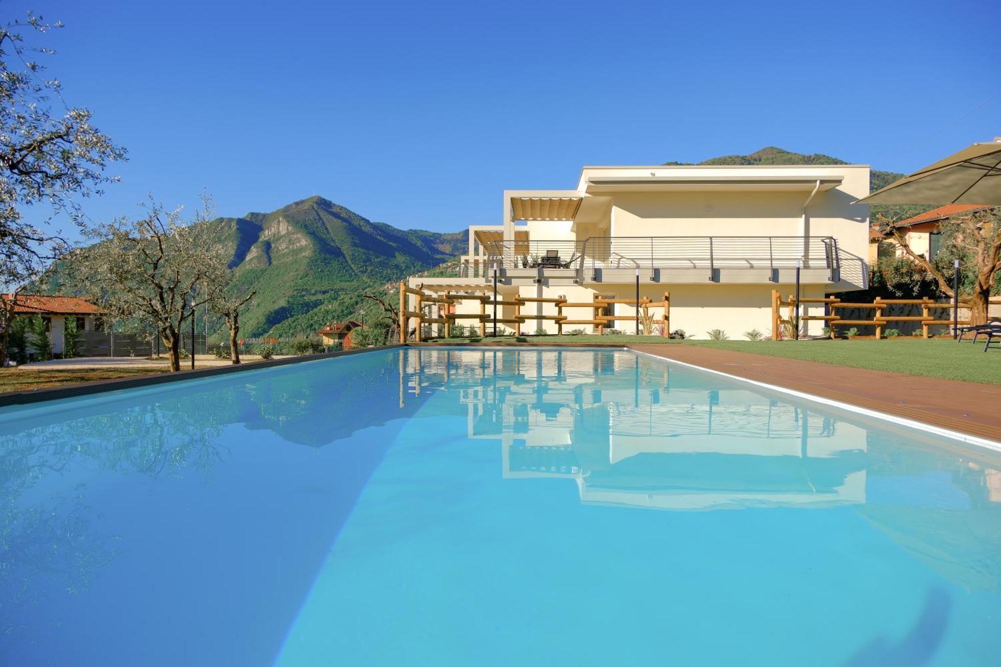 Costa Blu - Terrace Overlooking The Lake & Pool Riva di Solto Exterior foto